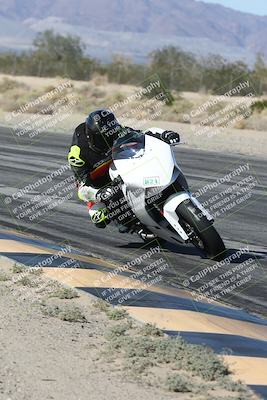 media/Dec-04-2025-Racers Edge (Thu) [[5ebc9f124d]]/3-B Group/3-Session 2 (Turn 7 Inside)/